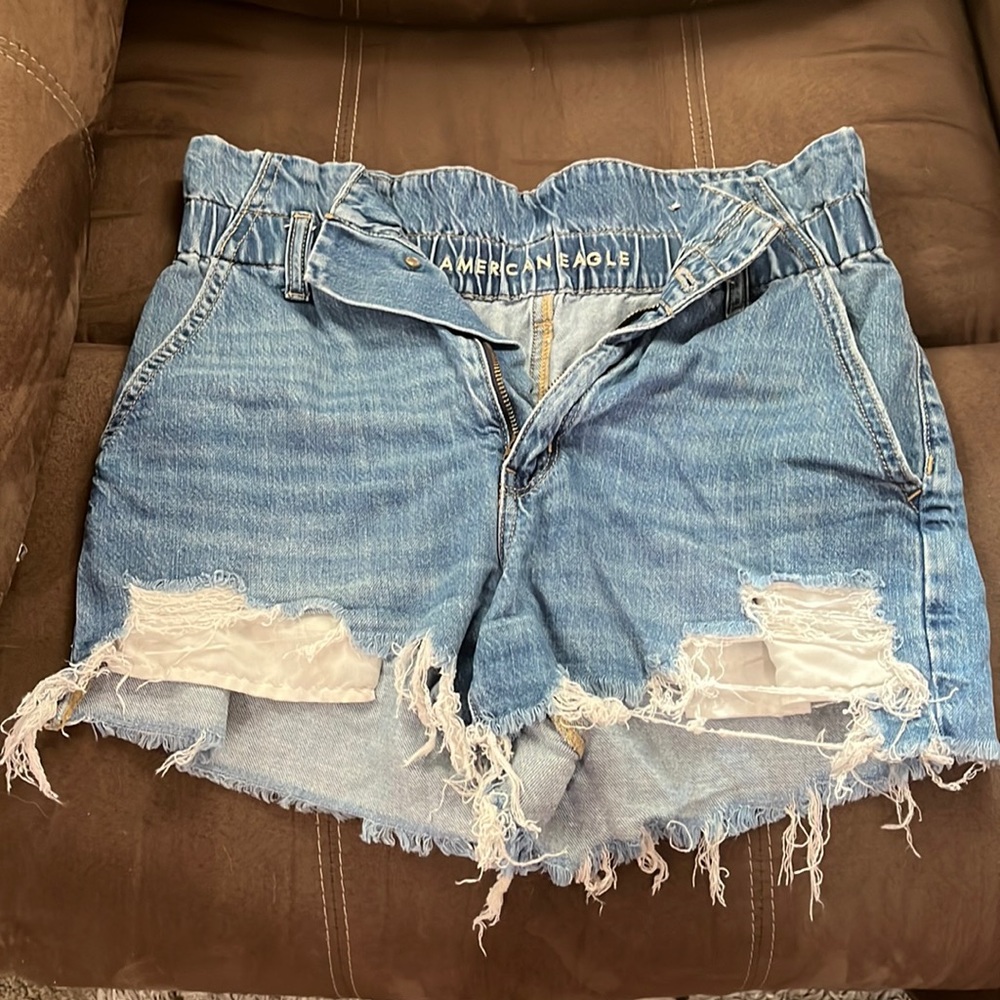 Light-Washed High Rise American Eagle Shorts